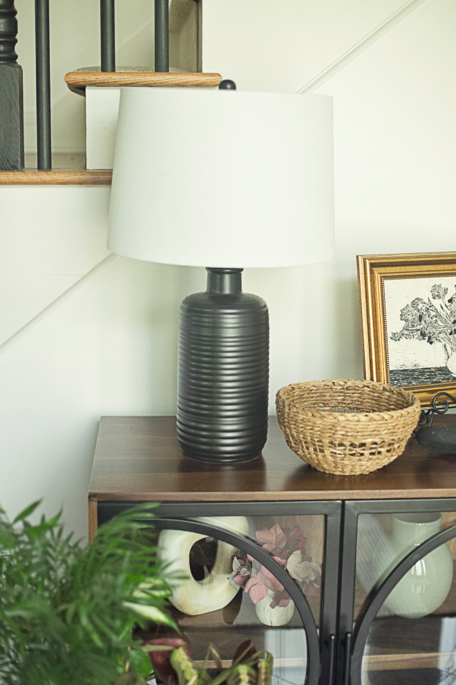 Entryway - transitional entryway idea in Milwaukee
