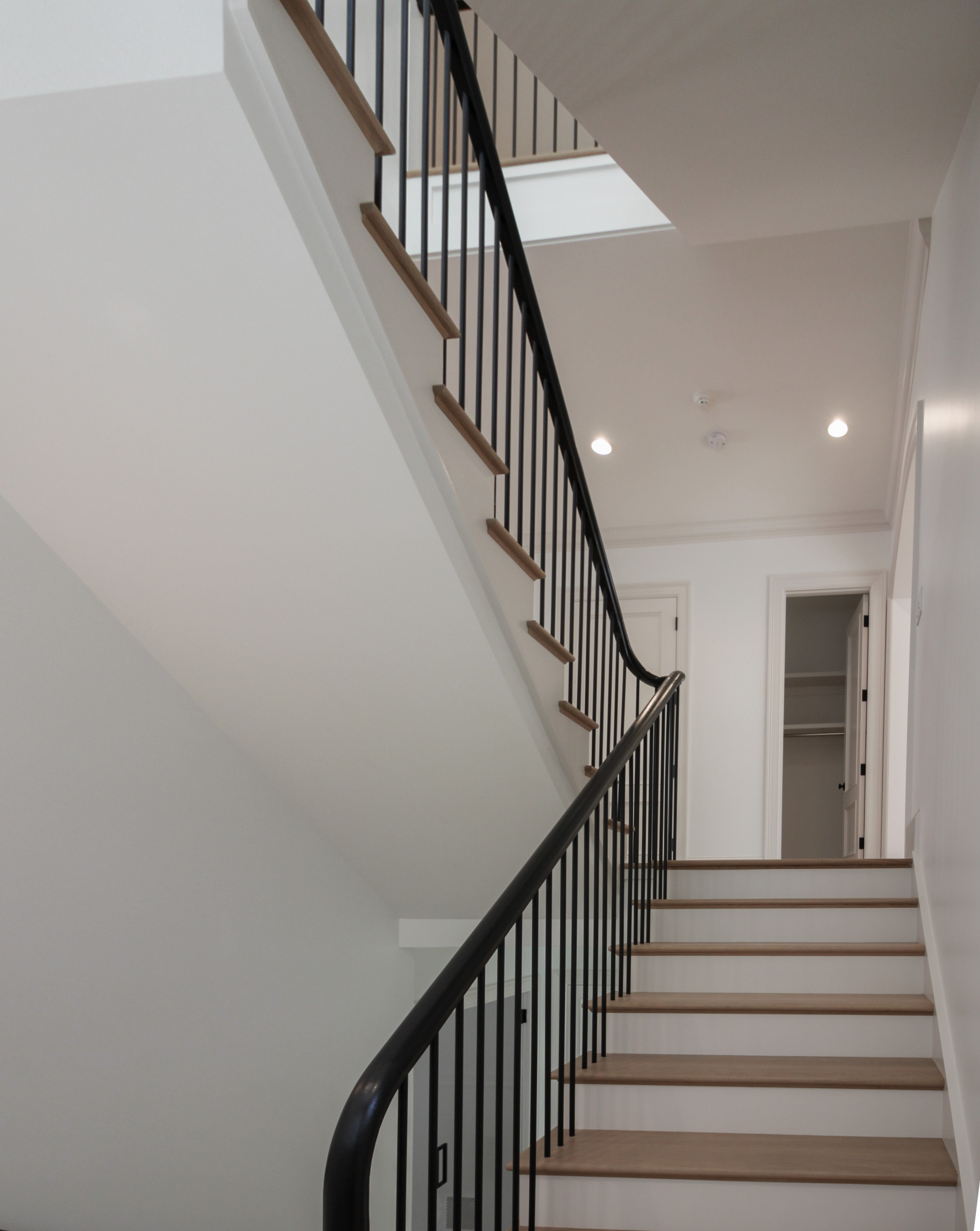 88_Clean & Modern Staircase, Arlington VA 22207