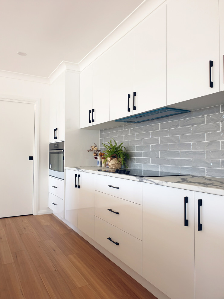 Photo of a contemporary kitchen in Wollongong.