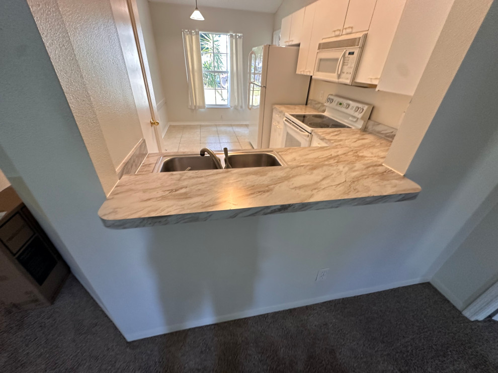Kitchen - small kitchen idea