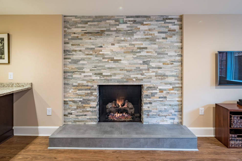 Home design - transitional home design idea in Raleigh
