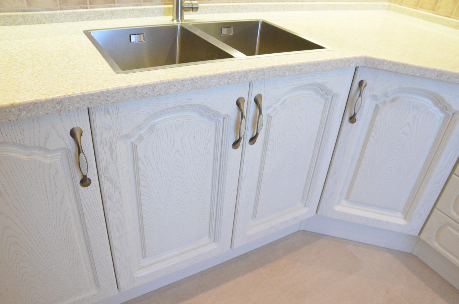 Кухня из массива дуба "Альфа" классика