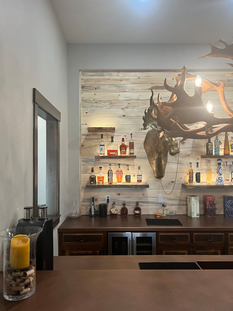 Home design - rustic home design idea in Denver