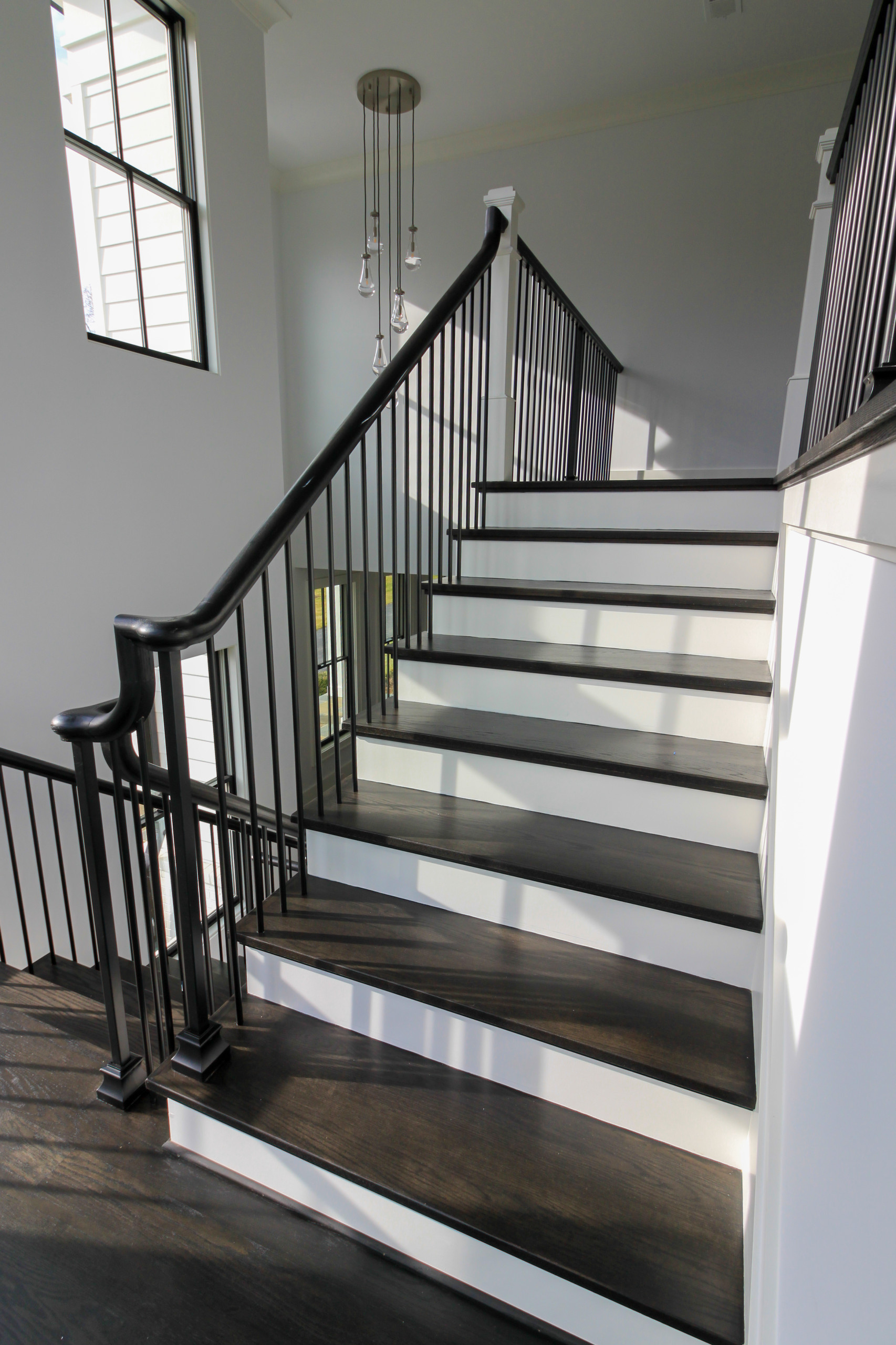 90_Classic Staircase with a Contemporary Twist, McLean VA 22101