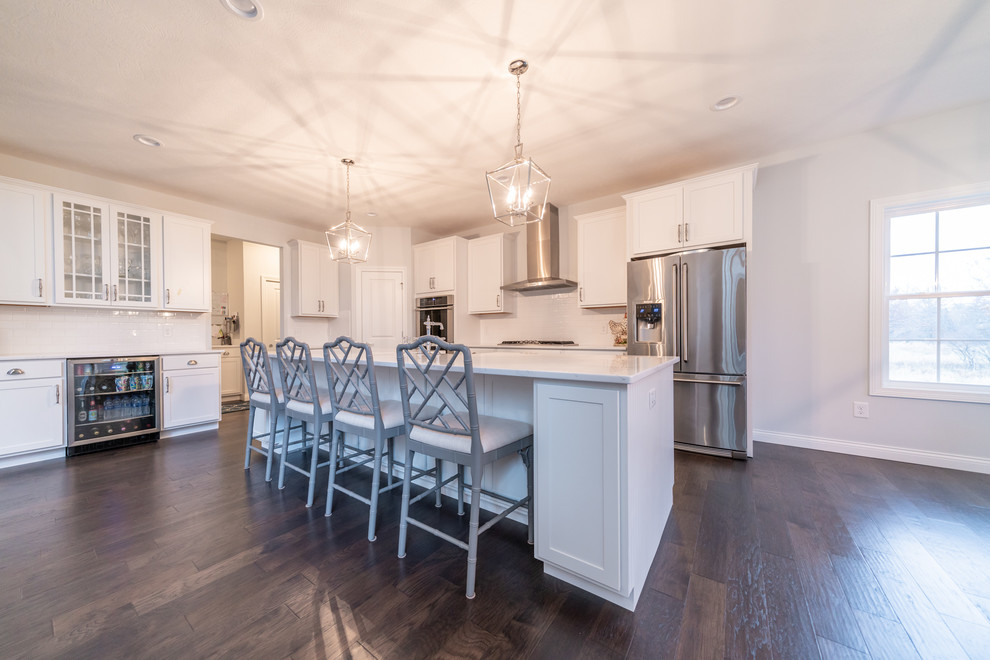 Kitchen - transitional kitchen idea in Cleveland