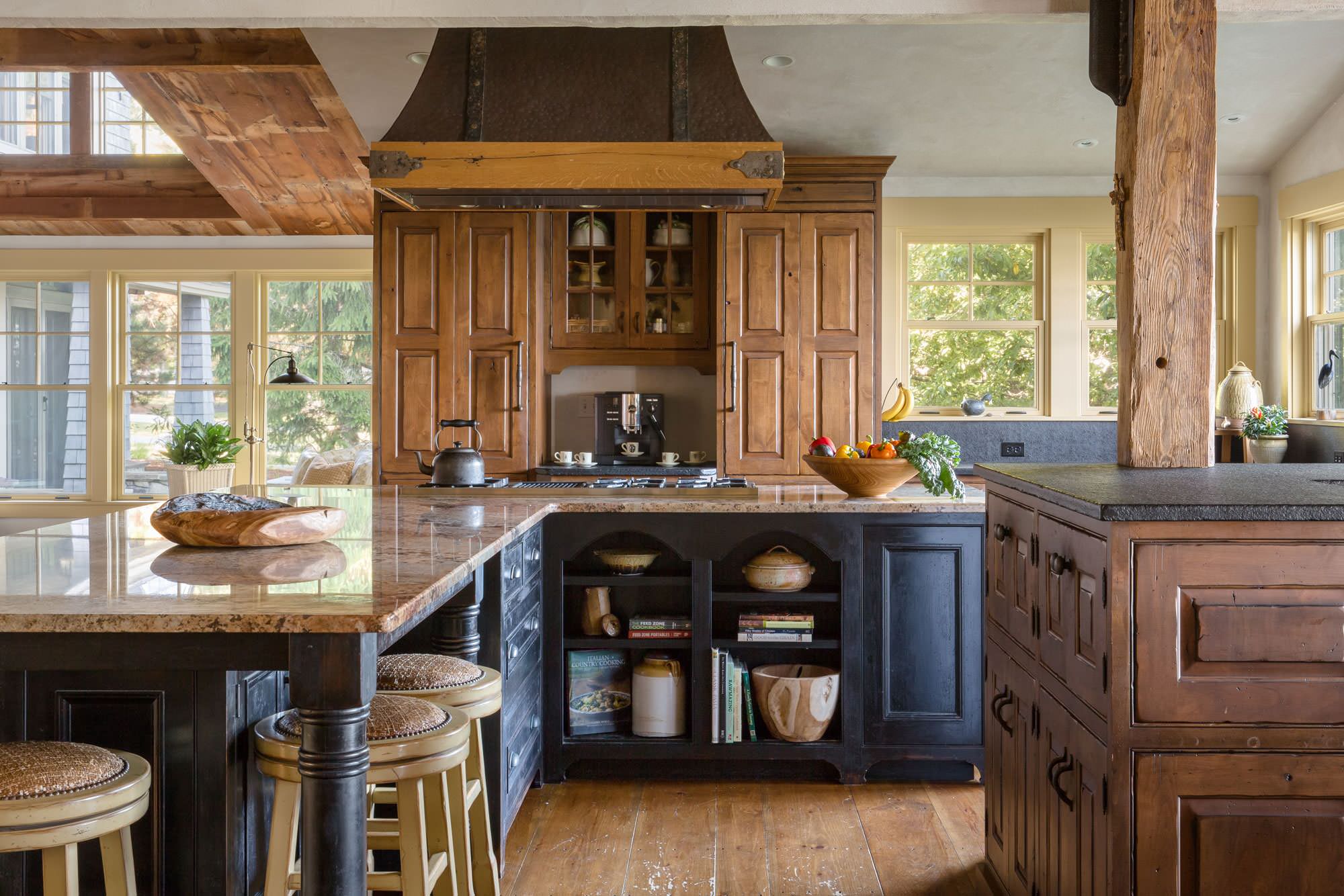 New This Week: 3 Warm and Inviting Rustic Kitchens, image size:2000x1334
