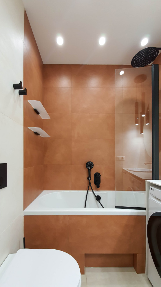 Стильный дизайн: главная ванная комната в современном стиле с плоскими фасадами и встроенной тумбой - последний тренд