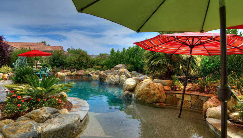 Example of a transitional pool design in Orange County