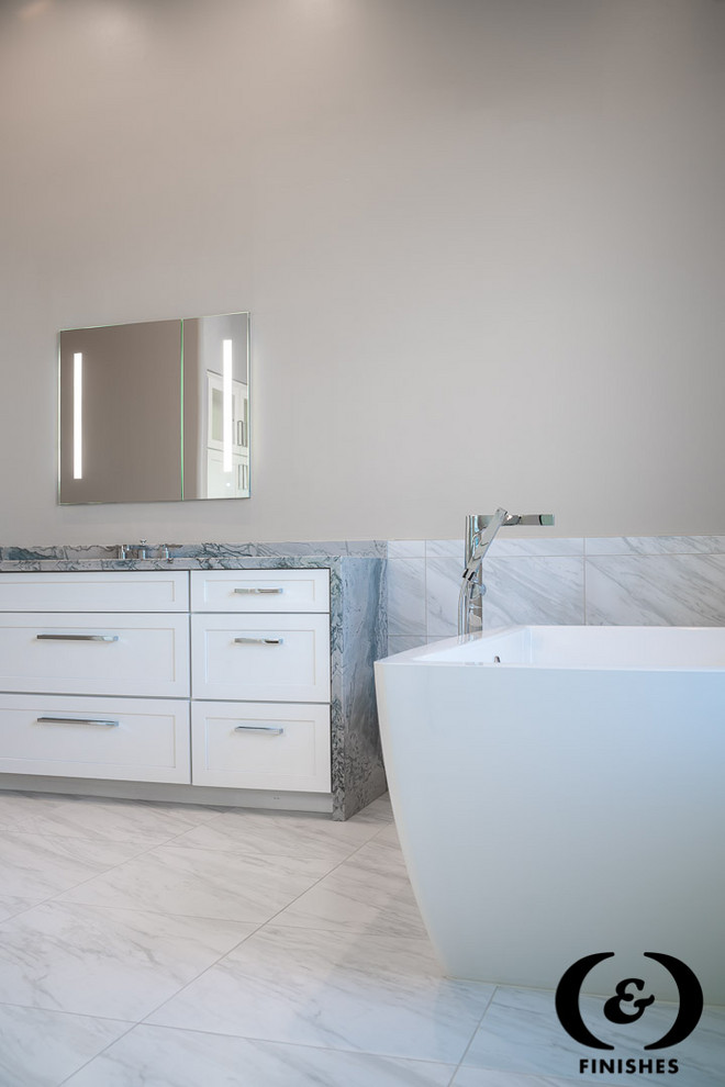 Bathroom - transitional bathroom idea in Phoenix