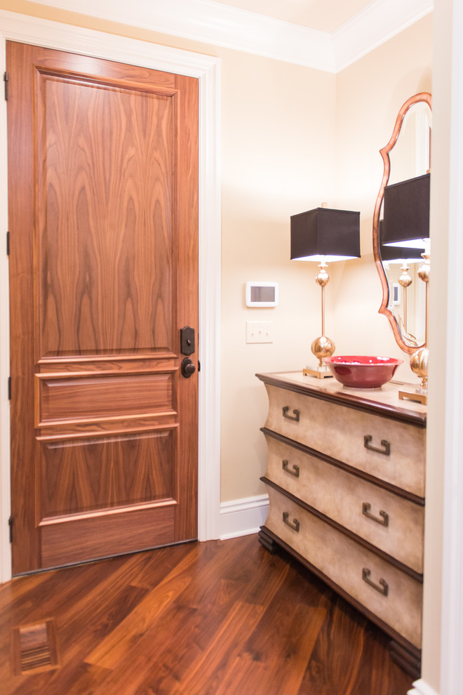 Transitional home design photo in Wilmington