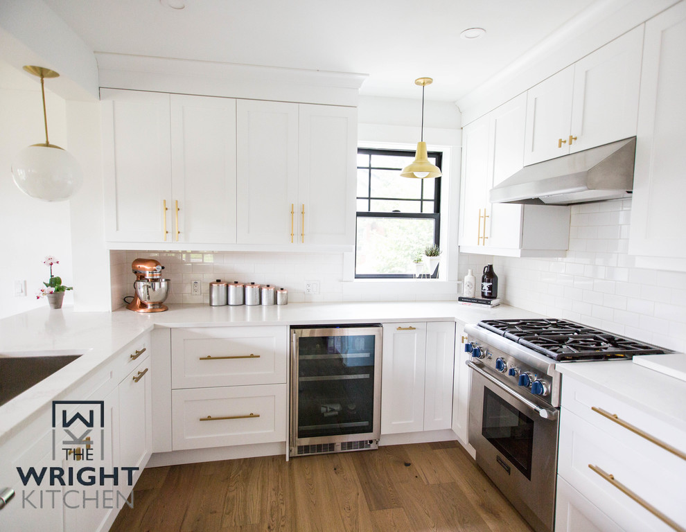 Inspiration for a transitional kitchen remodel in Toronto