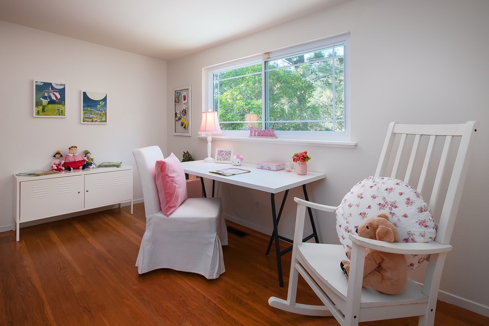 Sidney Ct. Staging