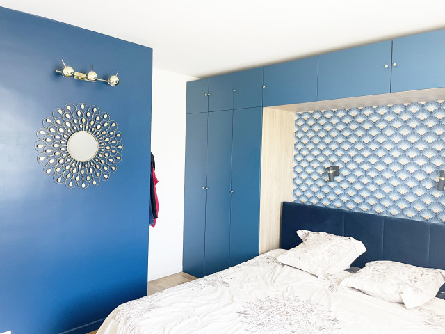 Maison Bleu canard noir dor&eacute; schlafzimmer