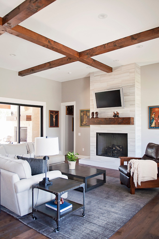 Inspiration for a transitional home design remodel in Austin
