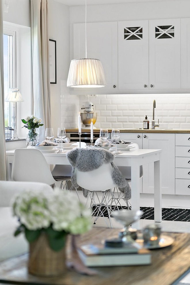 Inspiration for a scandinavian dining room in Gothenburg.