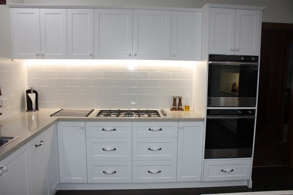 Narre Warren Kitchen & Laundry moderne-koekken