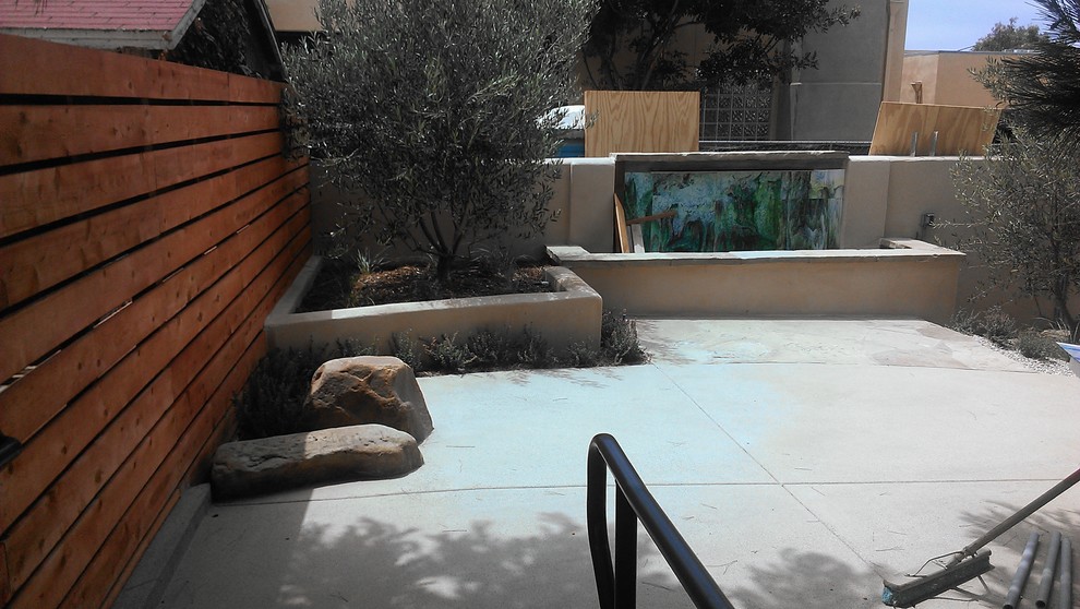 Design ideas for a patio in San Diego.