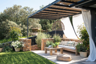 The 10 Most Popular Outdoor Lounges of Summer 2022 (10 photos)