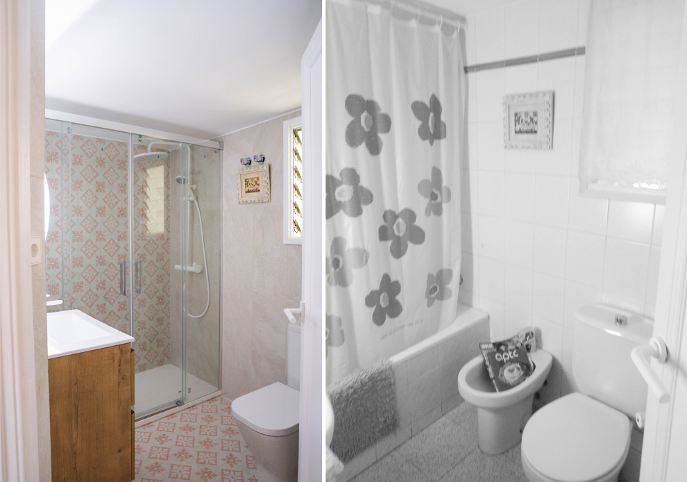 На фото: маленькая ванная комната в стиле неоклассика (современная классика) для на участке и в саду с