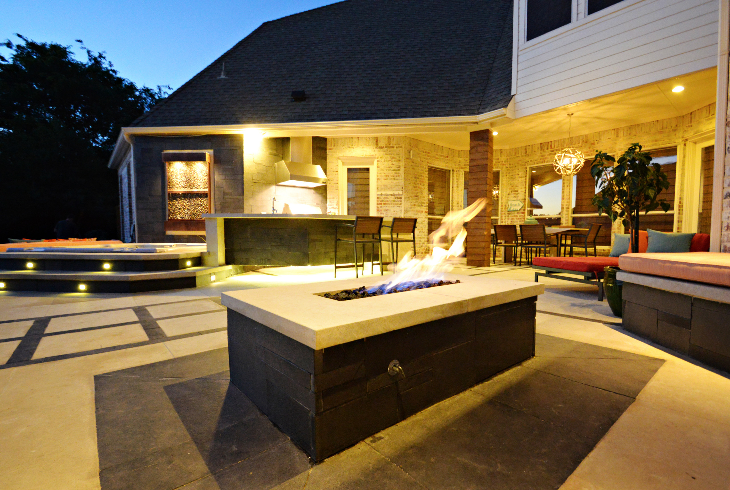 Outdoor Contemporary Patio