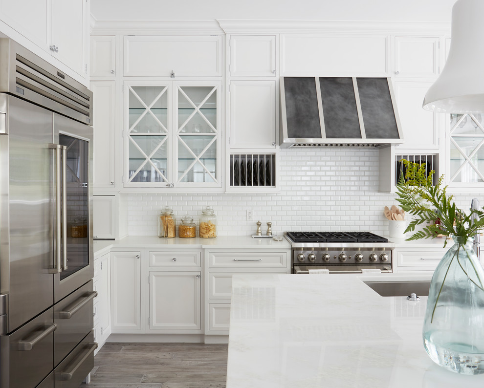 Inspiration for a transitional kitchen remodel in Chicago