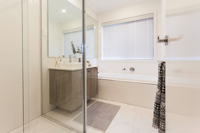 Adelphi 2, Alpha Collection contemporary-bathroom
