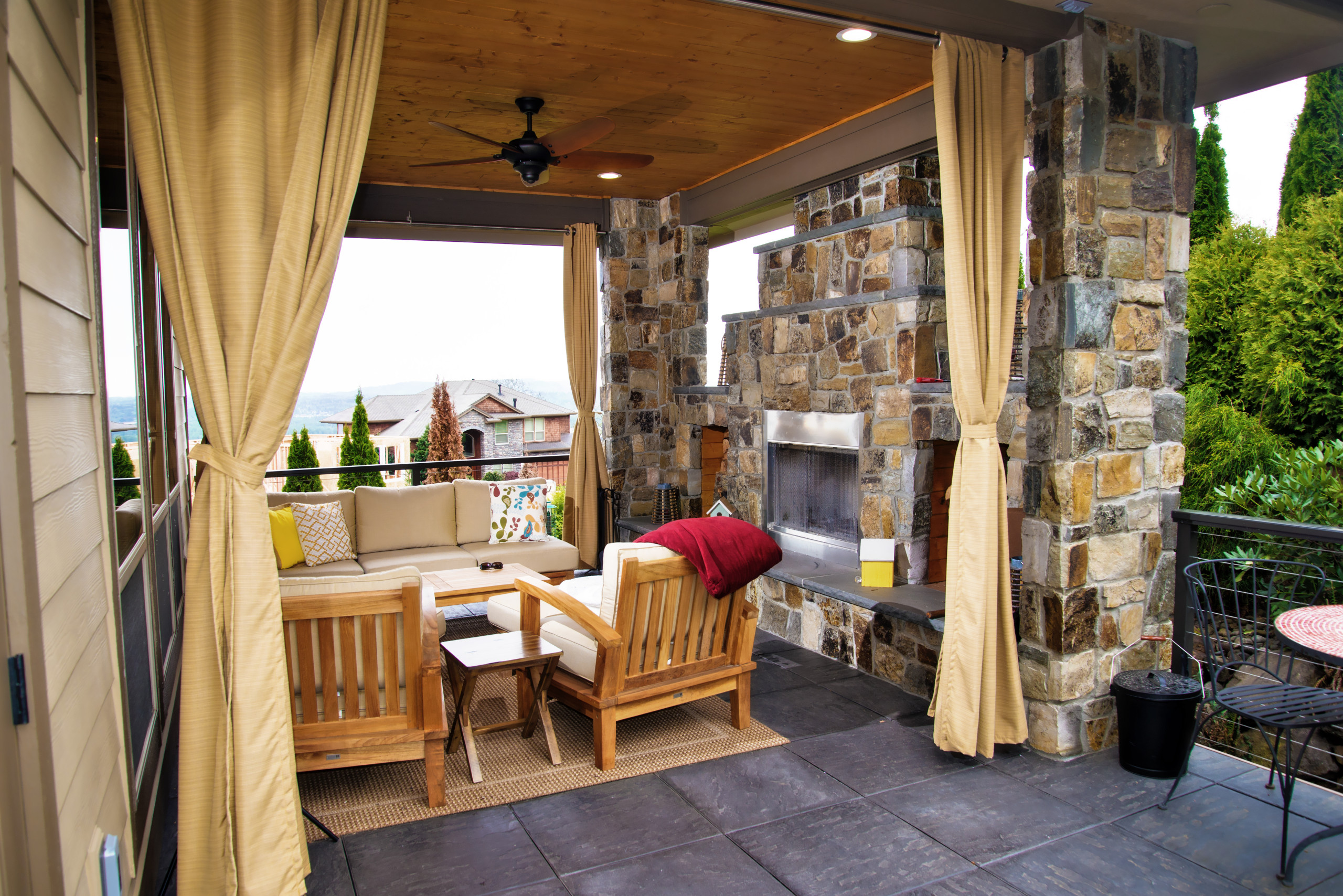Washougal Outdoor Living Area