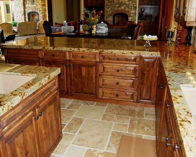 Tuscan Kitchen Peninsula With Counter Seating Mediterranean