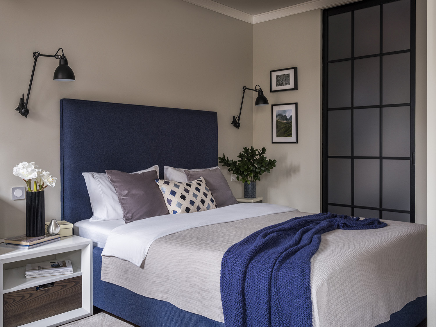 Двухкомнатная квартира в синих тонах