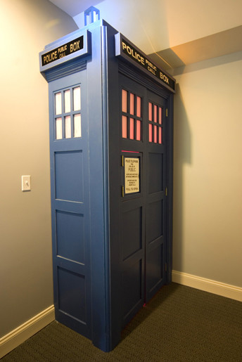 Doctor Who Tardis Entry Contemporary Baltimore By Gramophone