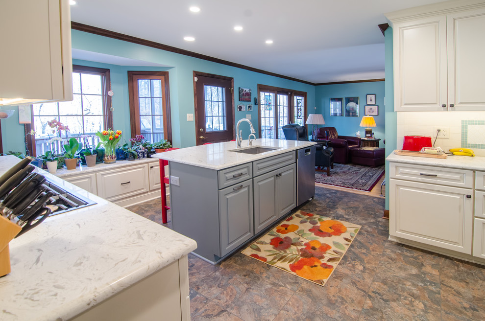 Kitchen - large transitional kitchen idea in Raleigh