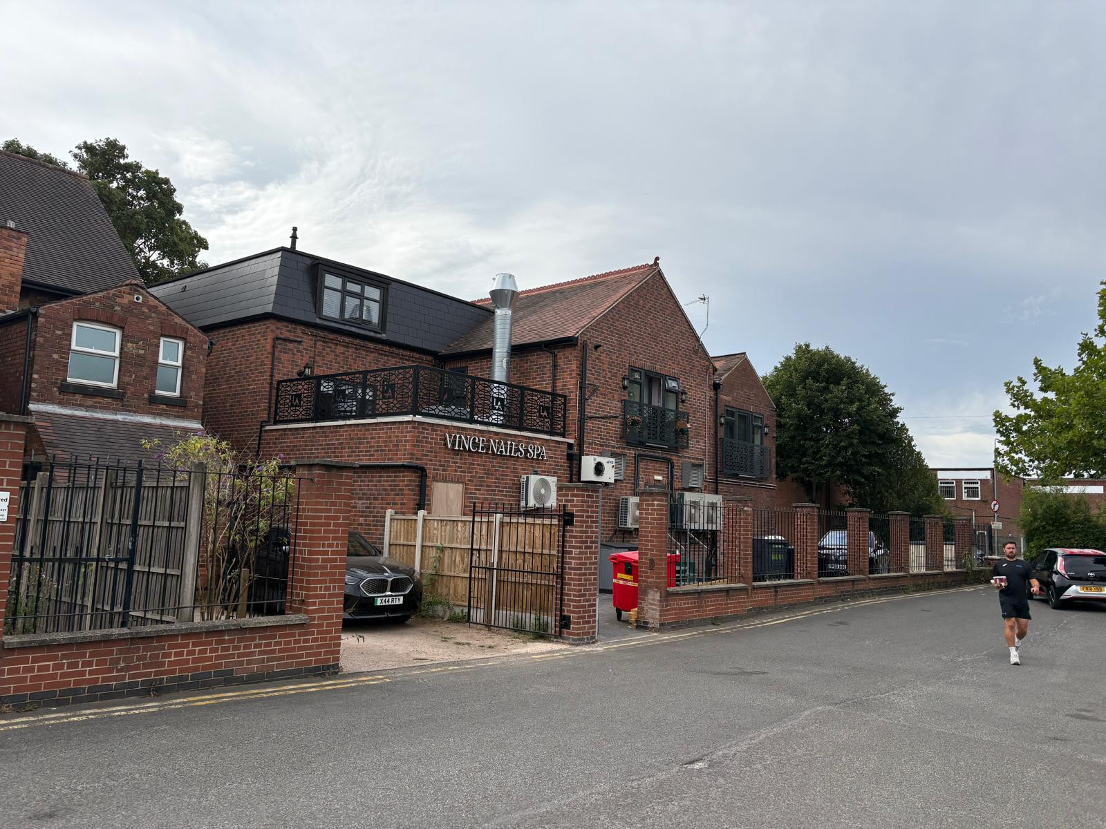Restaurant, apartment and offices. Plains Road. Mapperley. Nottingham.