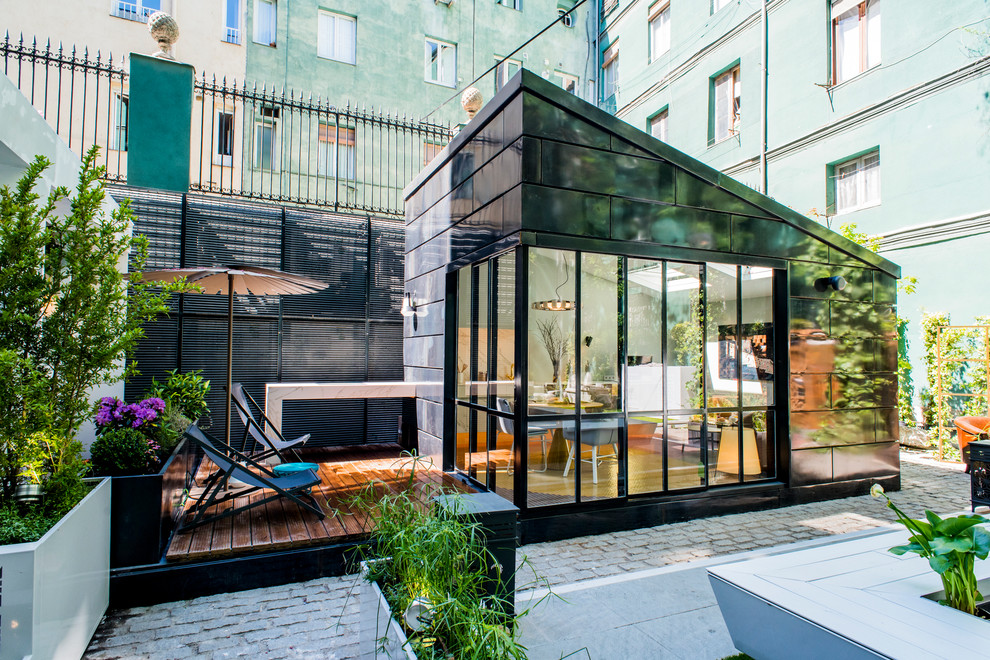 Ejemplo de jardín escandinavo de tamaño medio