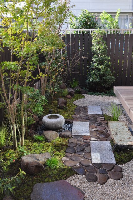 年月を経た雰囲気を感じさせる和風の庭 Japanese Garden Tokyo By 造園 庭造り専門店 新美園
