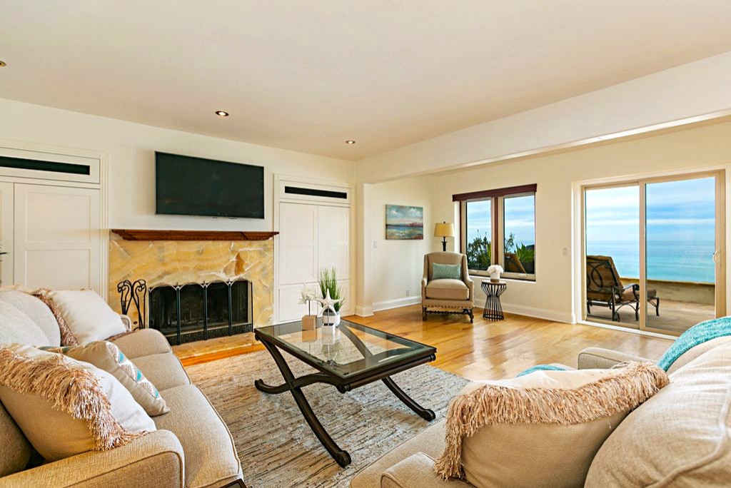 Encinitas beach front home staging