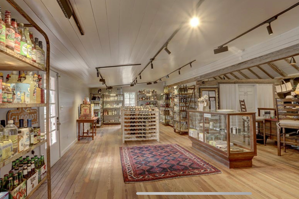 Round Top Liquor Store Remodel
