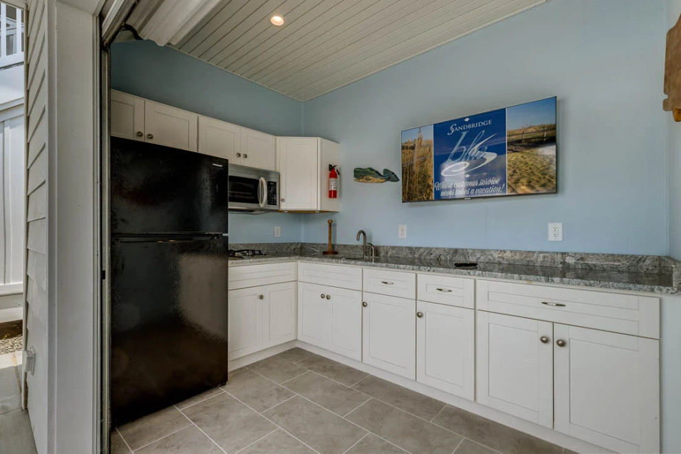 (2021) Great White Shack