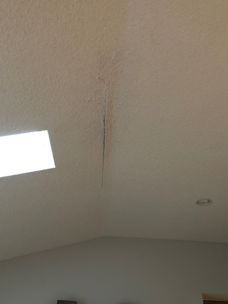 how to fix crack in ceiling?