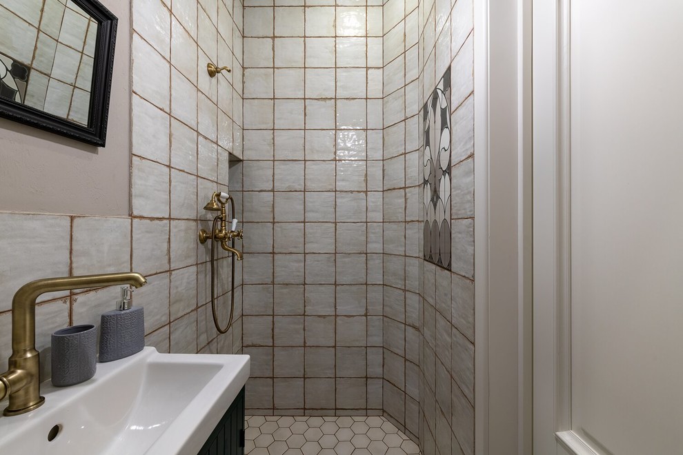 ...И под аркой на Галерной наши тени навсегда...