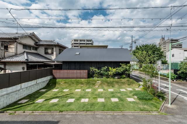 YAMAGUCHICHO　HOUSE giapponese-moderno-facciata