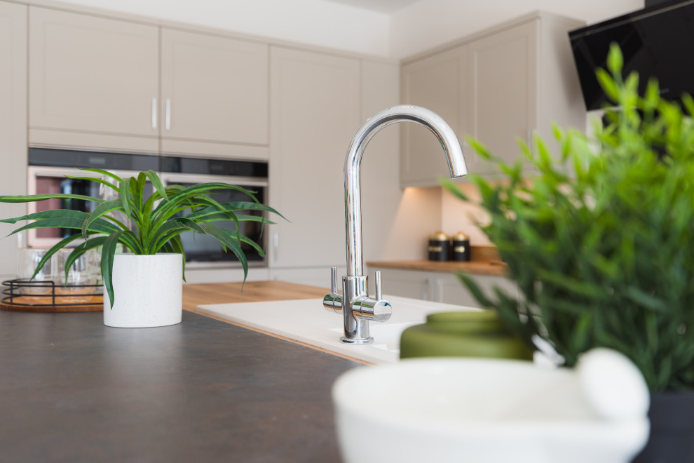 Holly Road - New Build - Stage to Sell