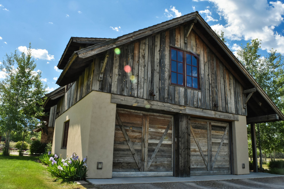 Garage - rustic garage idea