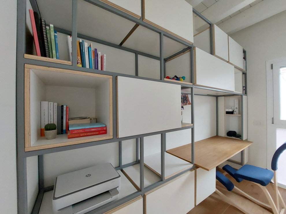Design ideas for a modern home office in Milan.