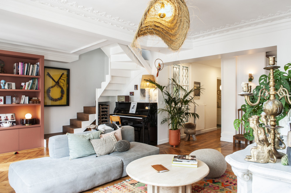 Inspiration for an eclectic home design remodel in Paris