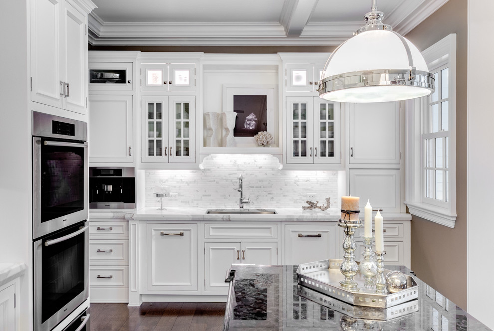 Kitchen - transitional kitchen idea
