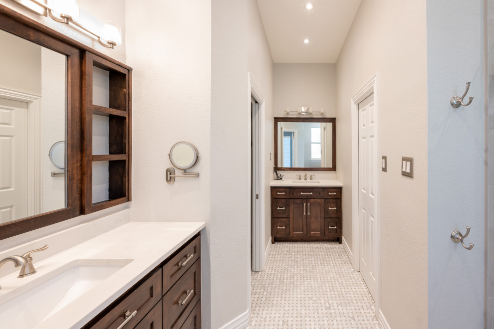 Crossvine | Master + Guest Bathroom