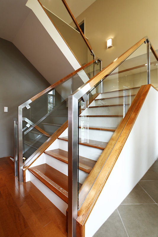 Design ideas for a contemporary staircase in Edmonton.