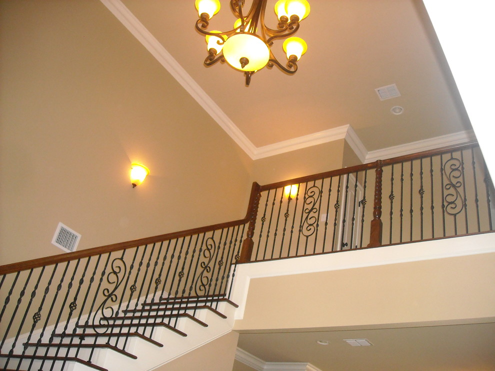 Staircase - traditional staircase idea in New Orleans