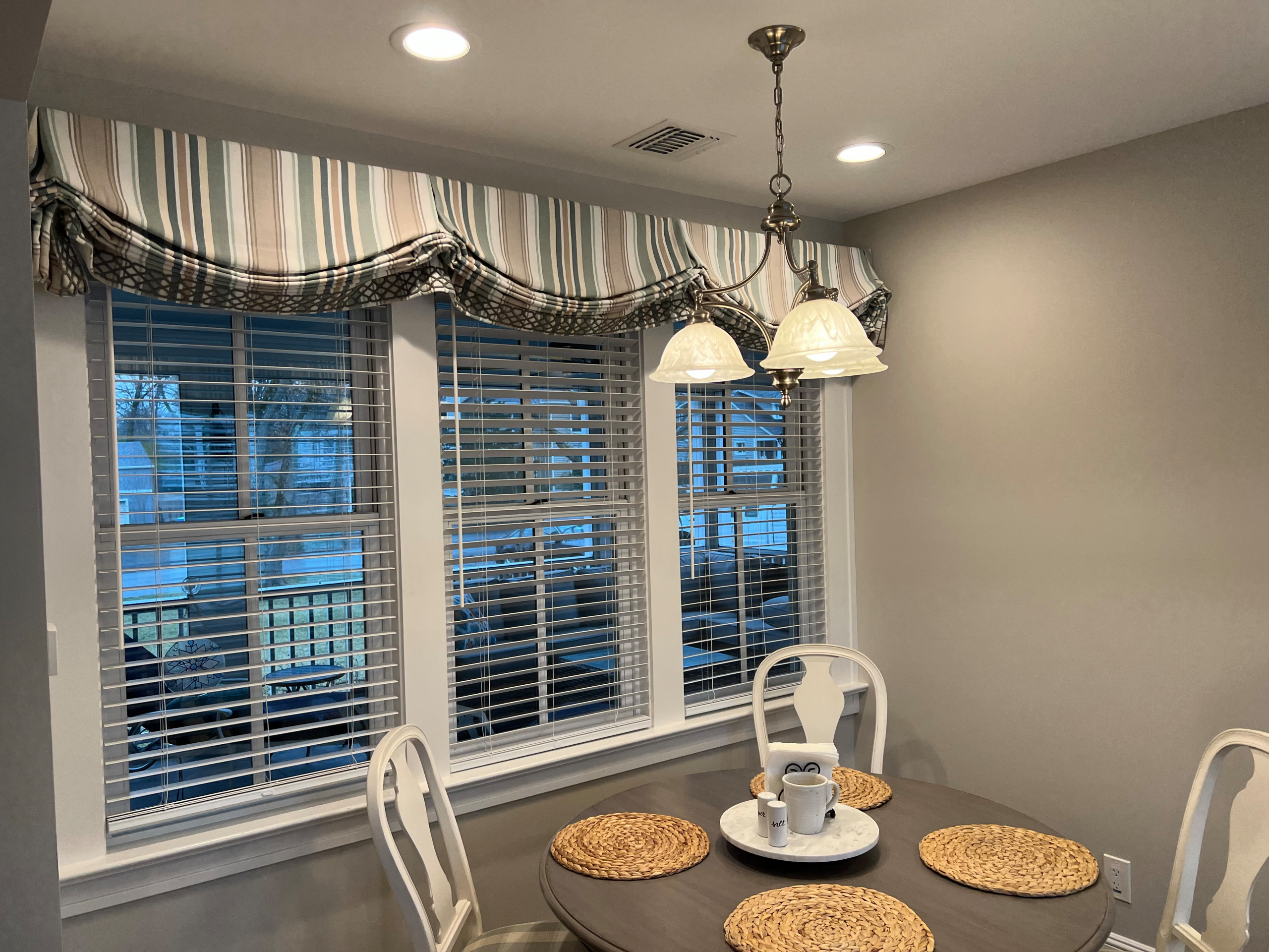 Kitchen valances