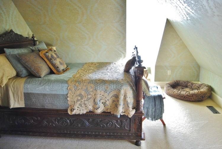 This is an example of a victorian bedroom in Minneapolis.